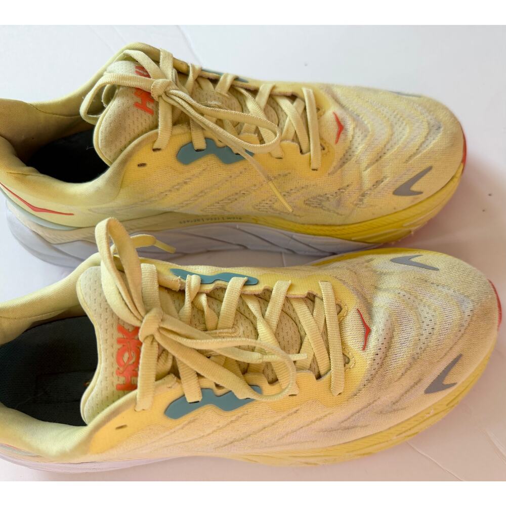 Women's HOKA One Tennis Shoes Sneakers Athletic  9.5 YE:LLOW Arahi - Picture 4 of 5